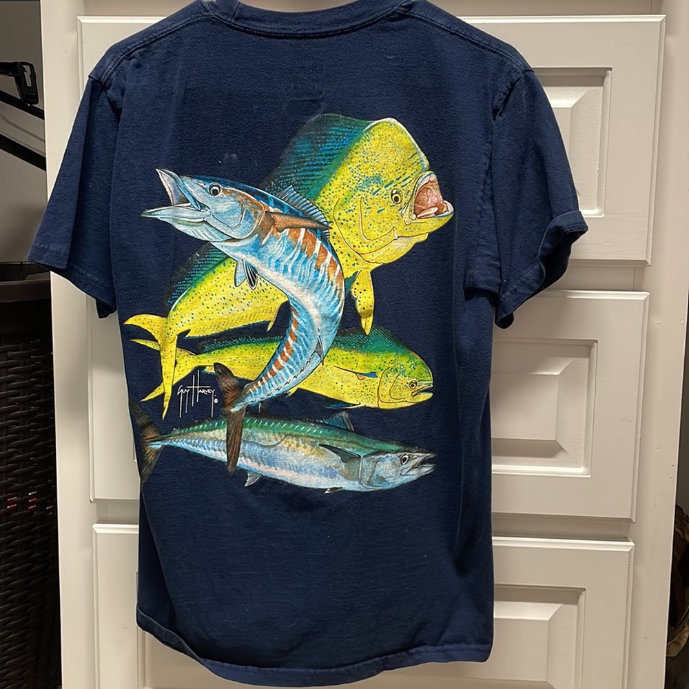 Guy Harvey men’s medium T-shirt